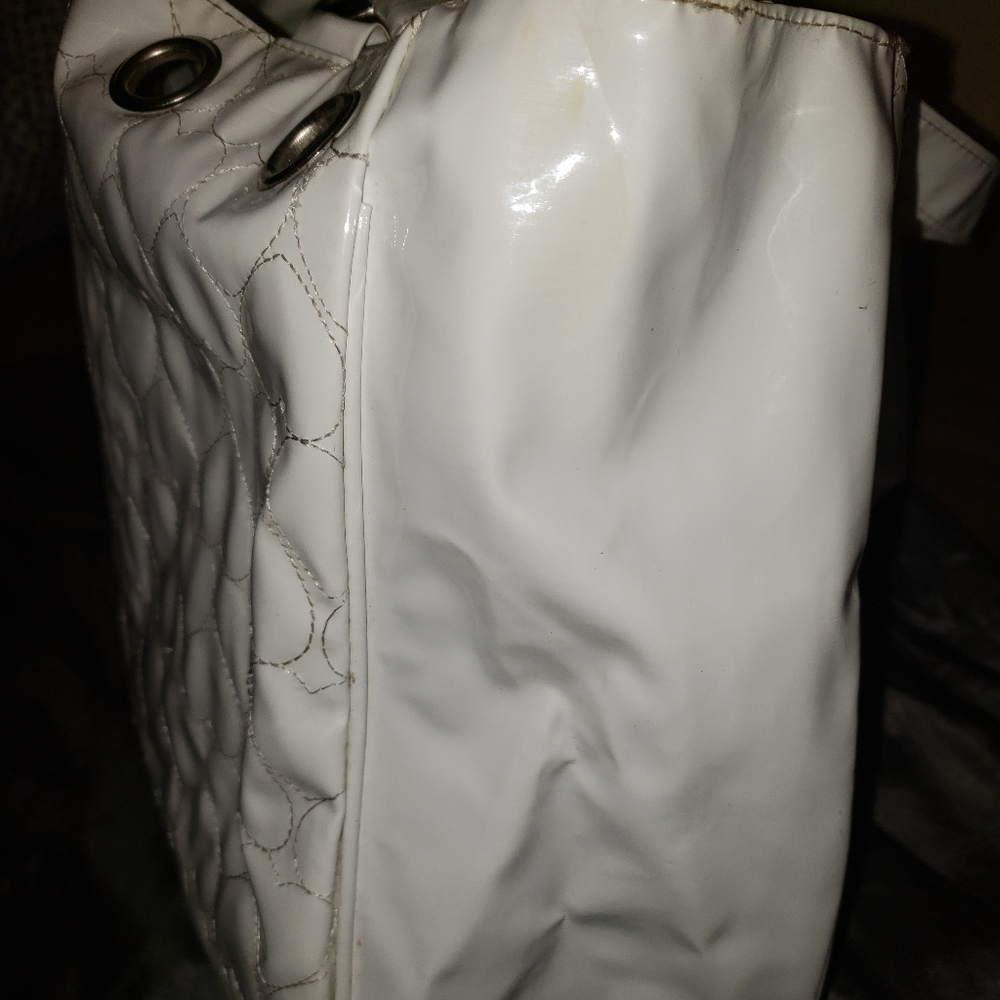 Handbag - Picture 2 of 6